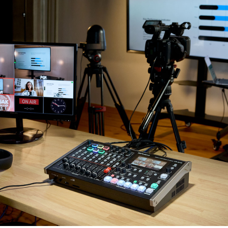 roland vr 6hd in use