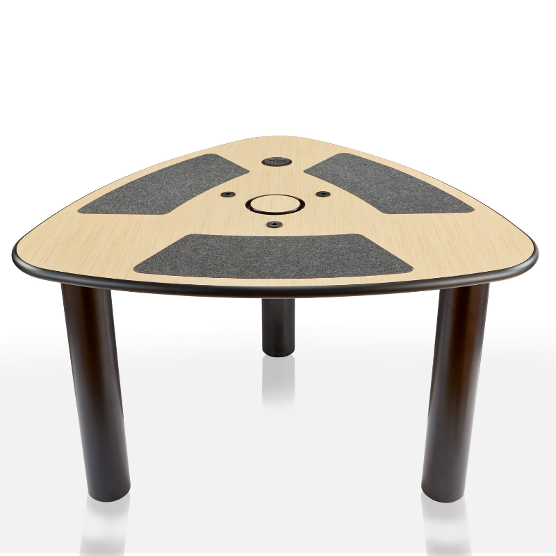 triangle-shape-3-person-desk
